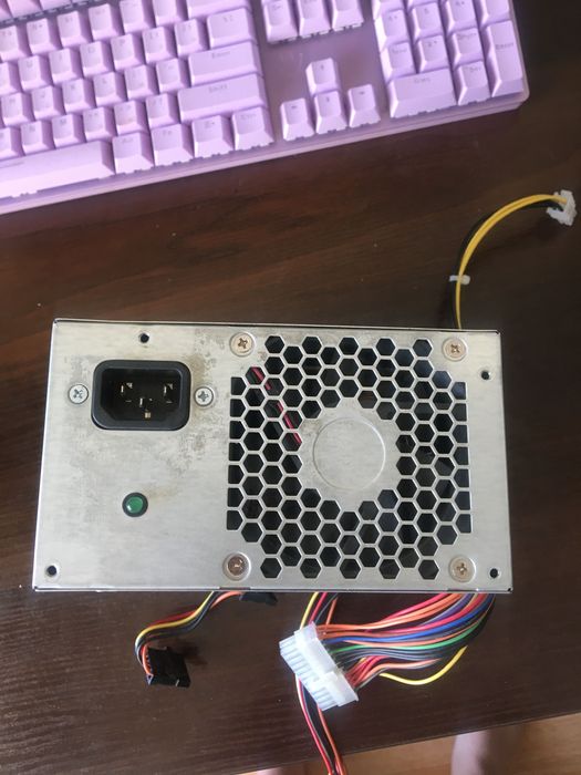 Продаю блок питания на компьютер