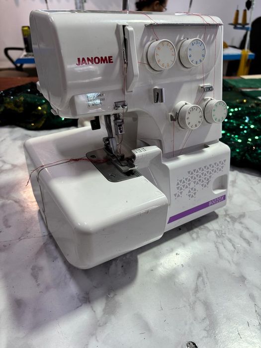 Оверлог бытовой.