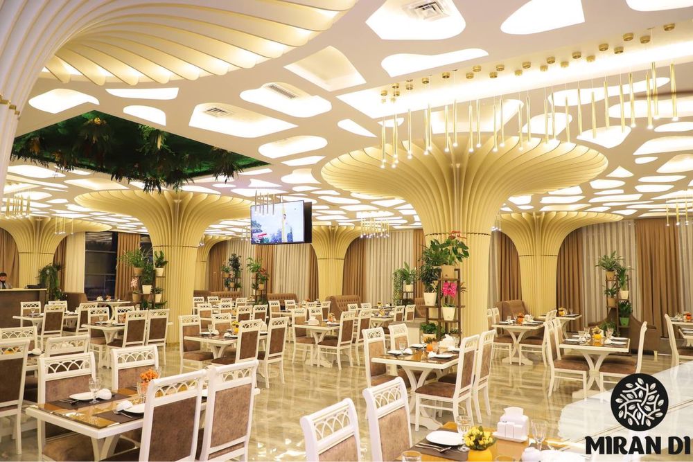 Стол стул диван сотилади Миранди ресторан