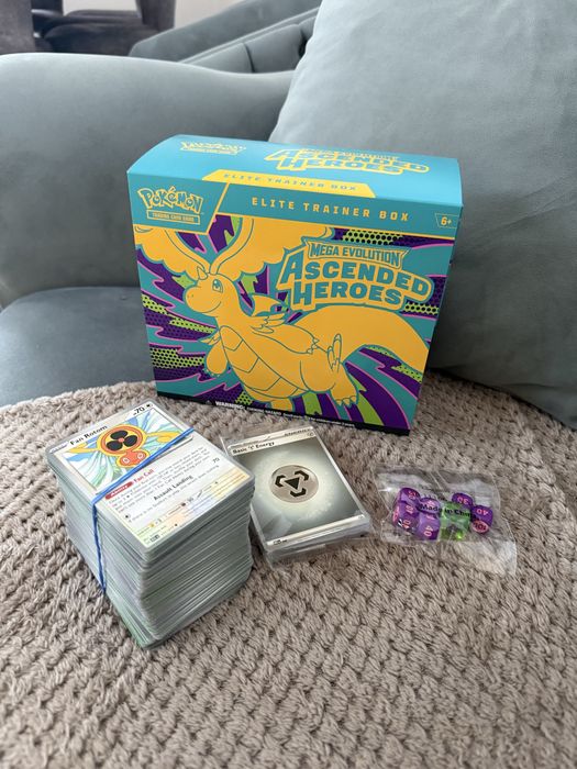 200+ carti pokemon / Cutie etb goala / zaruri noi / cartonase Ascended