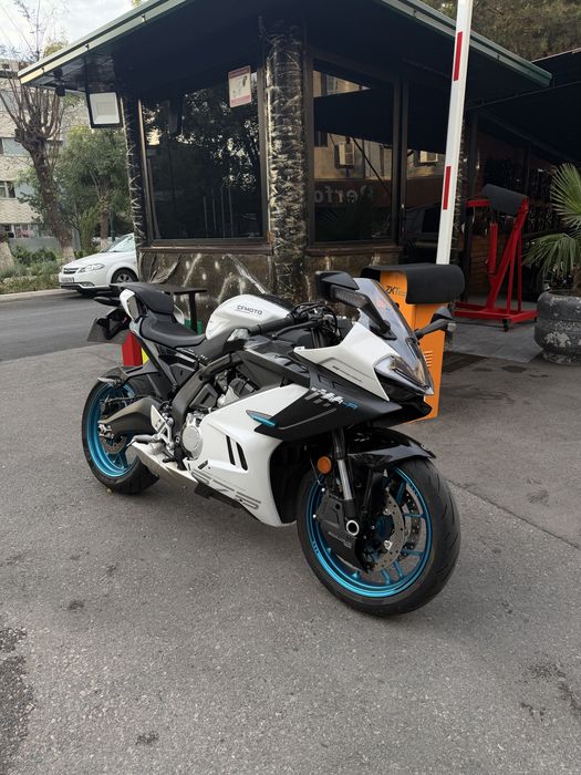 Продаю Cfmoto 675srr с маленьким пробегом