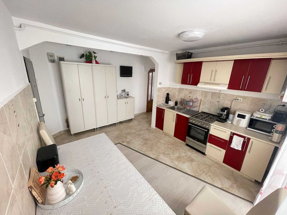 Apartamemt 2 camere ,etaj 3 ,,Gherla"