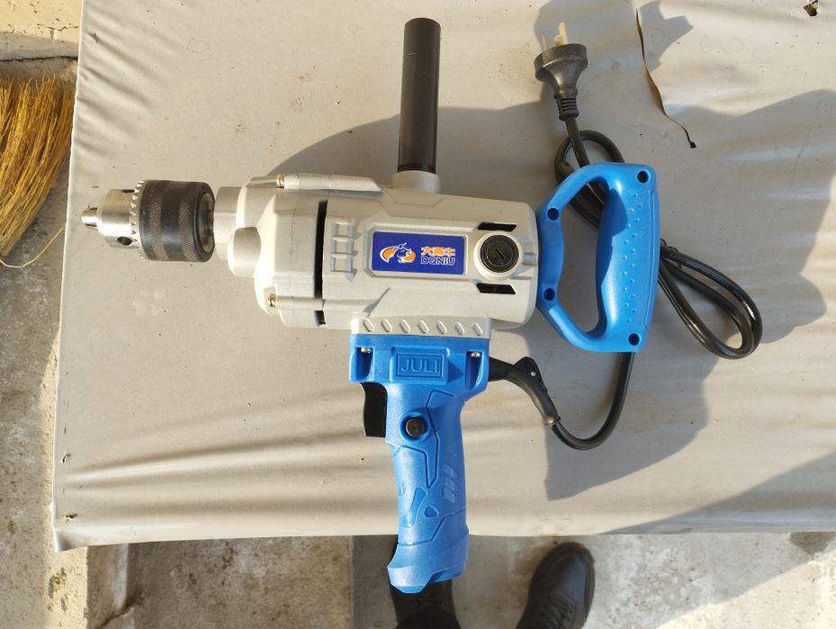 Дрель электрический