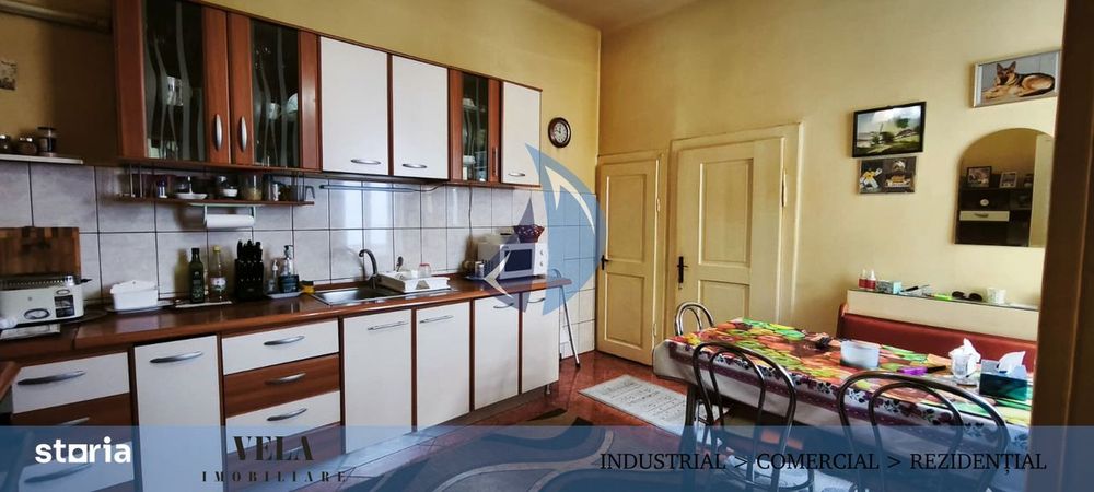 Casa singur in curte, semicentral, acces auto, 310 mp teren