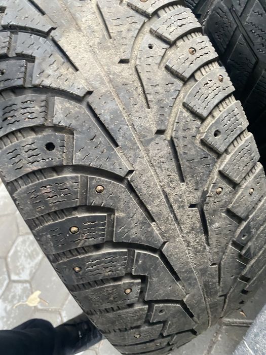 На 18. 275/60 нокия  в нАЛИЧИИ