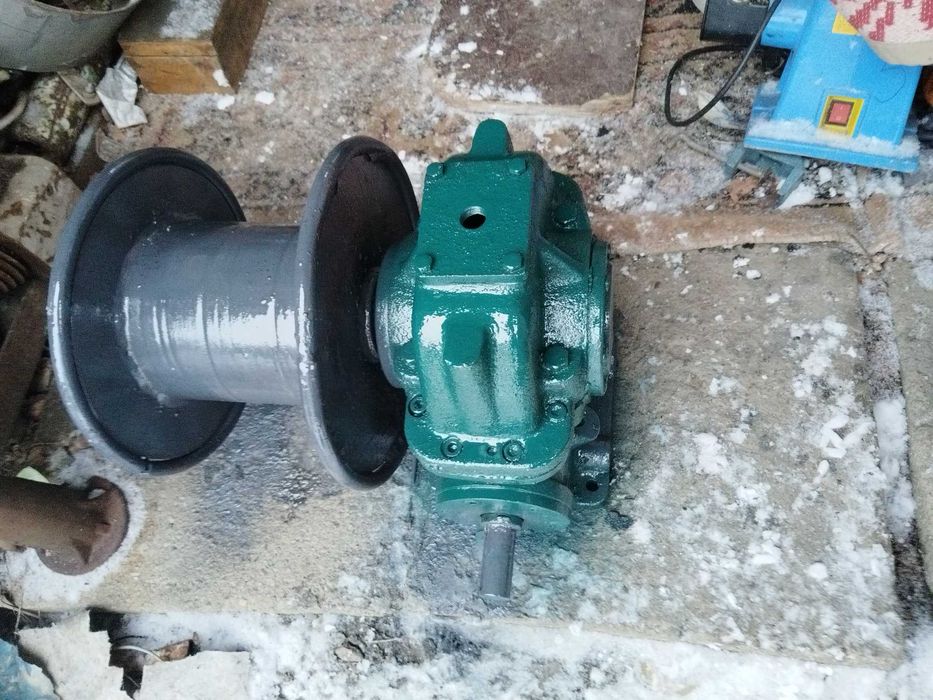 Troliu tractor gradina pădure