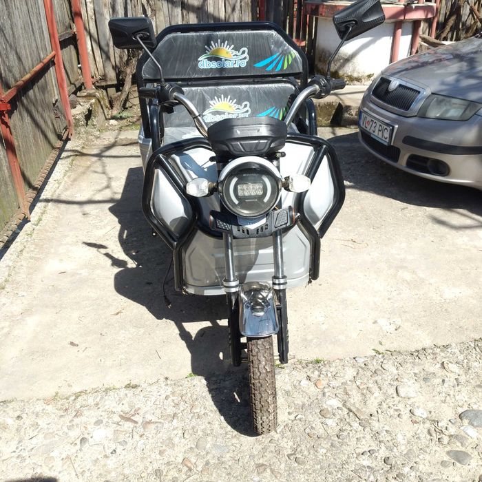 Tricicleta electrica (tuk tuk)