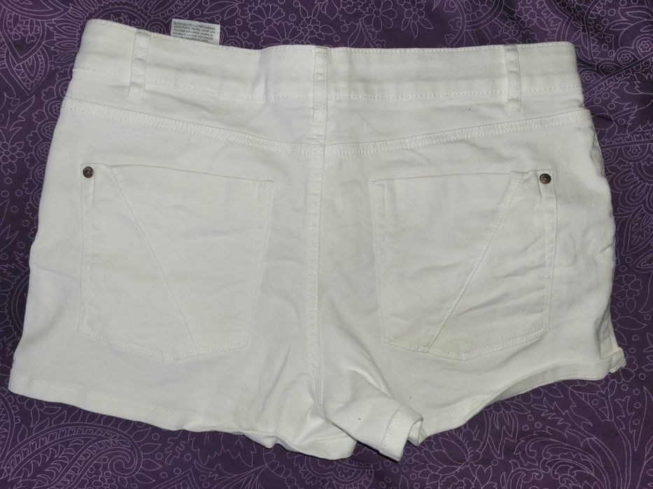Дамски къси панталони