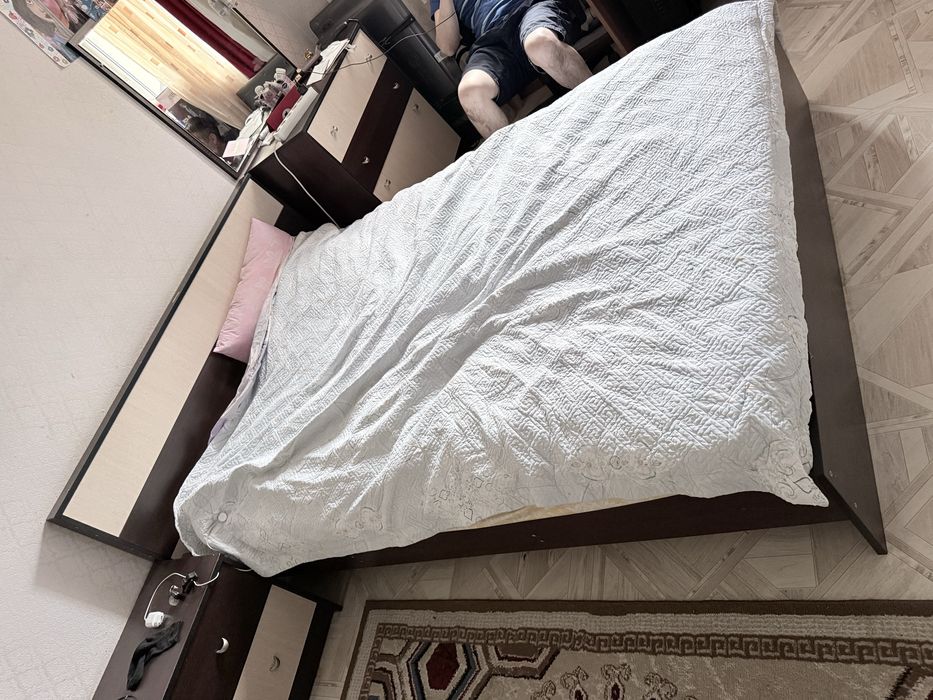Спальный гарнитур