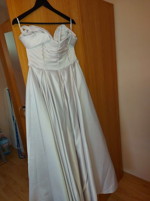 Rochie ocazie roz cu corset si buzunare