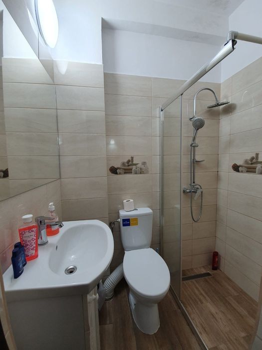 Garsoniera 90 lei/noapte, minim 5 zile , cazare în  regim hotelier