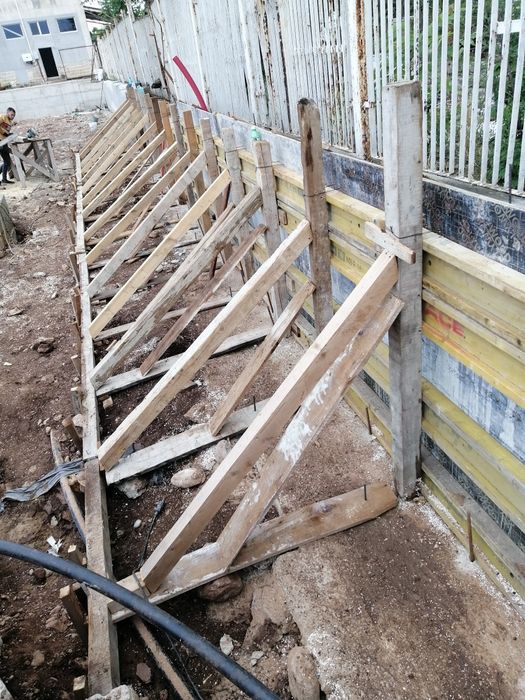 Шлаифан бетон и стомано бетони вертикални стени