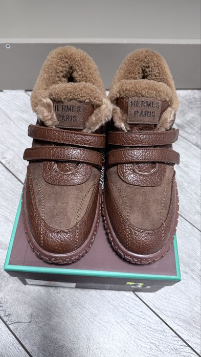 Зимний обувь  шоколадного цвета