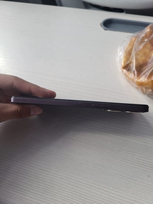 vivo y27s 8/128.