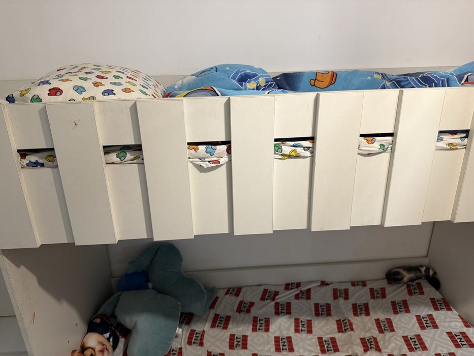 Продам двухъярусную кровать