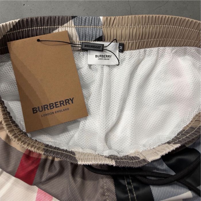 Burberry swim shorts / бански XL & L