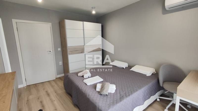 Продава се Тристаен апартамент в Варна, Спортна зала - 95 кв.м за 10 €/кв.м - Снимка #5