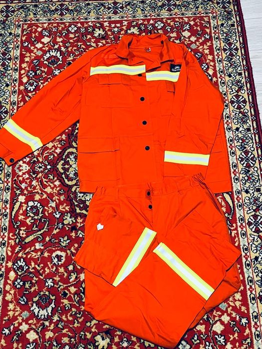 Арнайы жұмыс киімі сатылады. Спецодежда продаётся.