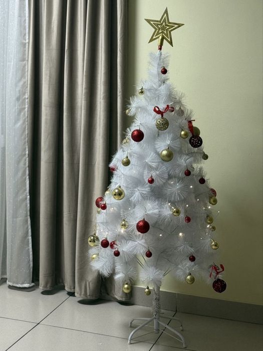 Продам белую елку