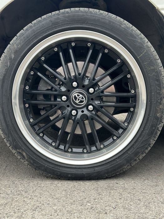 Продам диски с резиной на машину