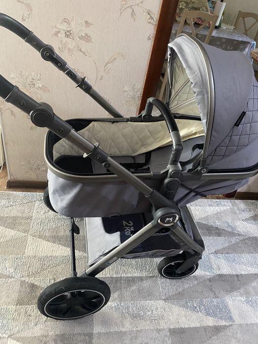 Коляска фирмы Ining baby