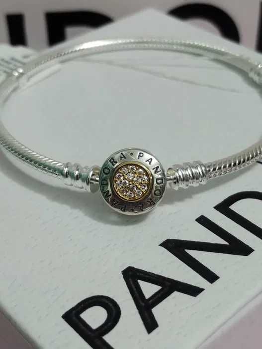 Гривна Пандора|Pandora