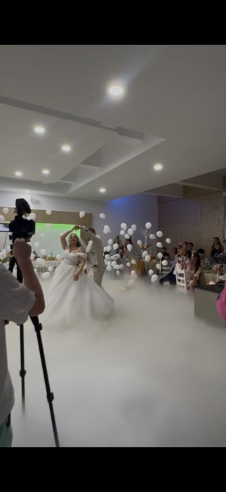 Oglindă magică+guestbook, platforma 360, fum greu, baloane cu fum,artificii reci, tort shot-uri/ cabina londoneza+audiobook/etilotest/ manechine