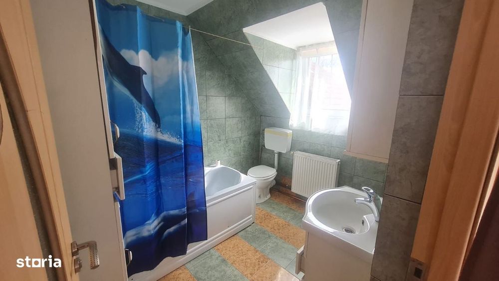 Apartament 3 camere la casă zona Trei Stejari