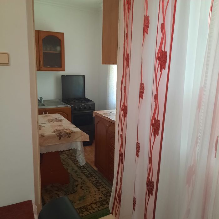Închiriez garsonieră