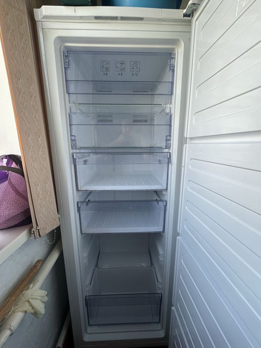 Морозильник Beko