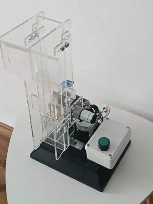 vand masina de facut tigari electrica