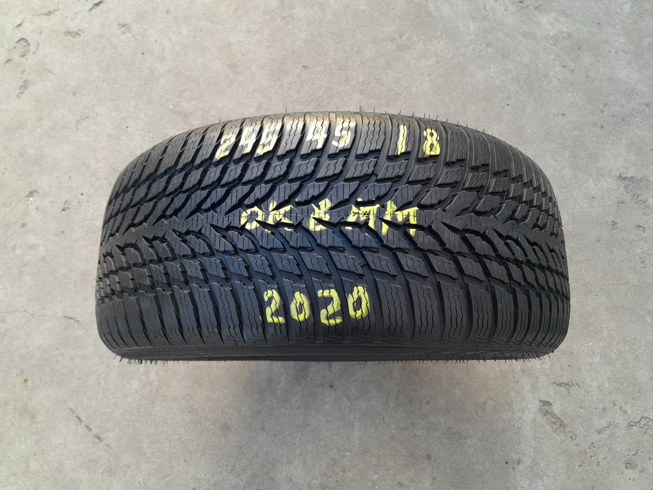 O anvelopa iarna 245 45 18 nokian WR snowproof profil 8 mm dot 2020