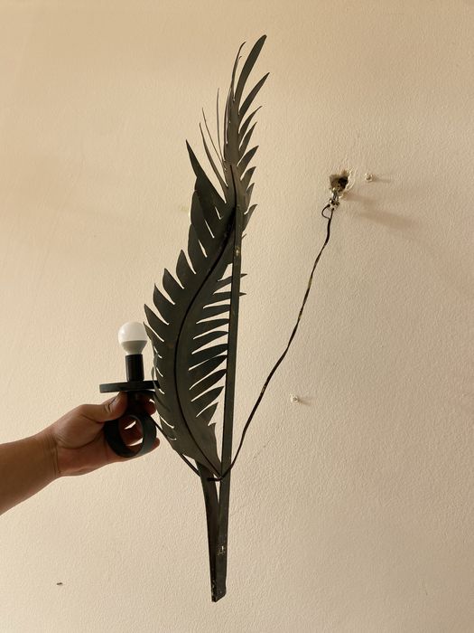 Стенни лампи от метал с хорма на лист