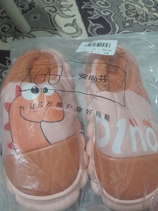 Продам  тапочки  2000 тенге