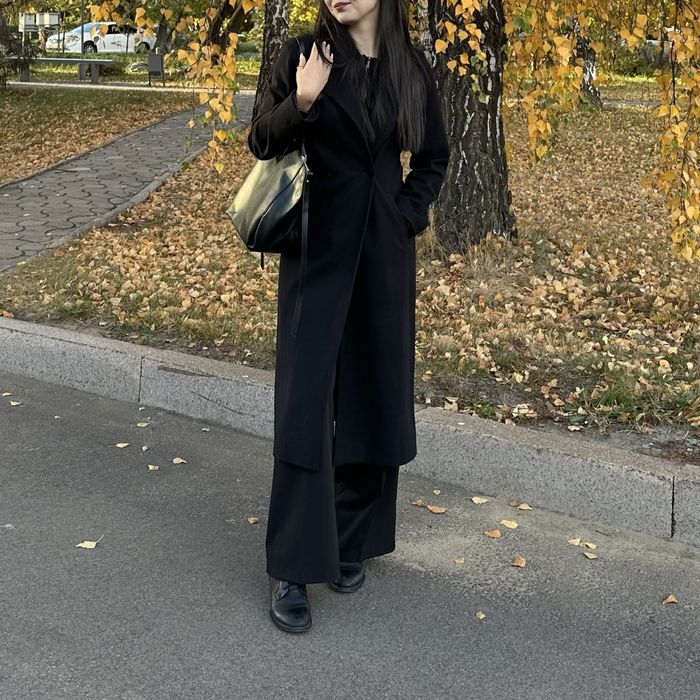 Продам черное пальто