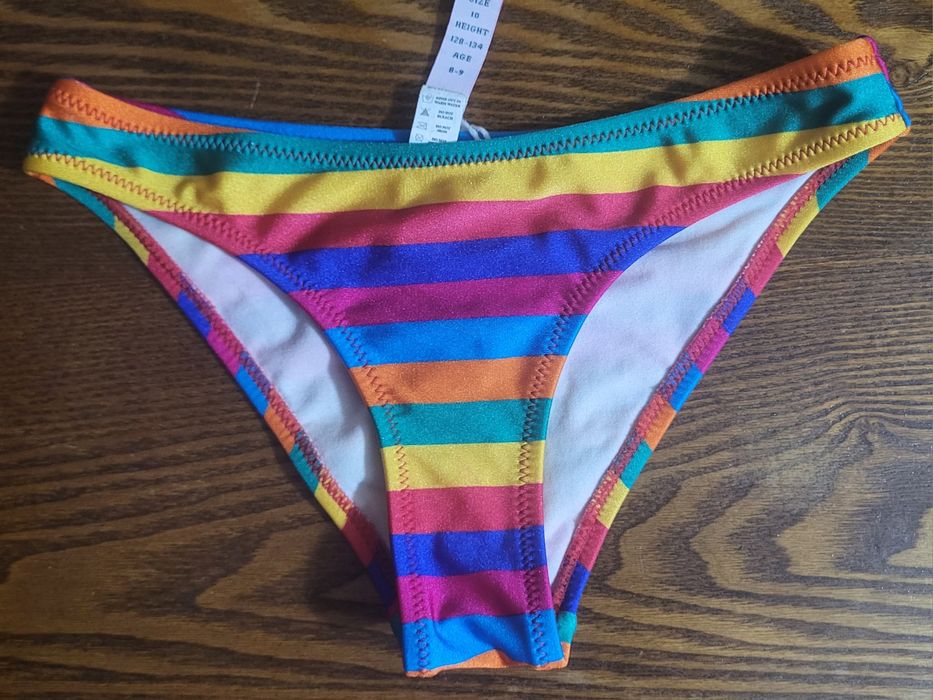 Купальник  и трусики уточняйте цену