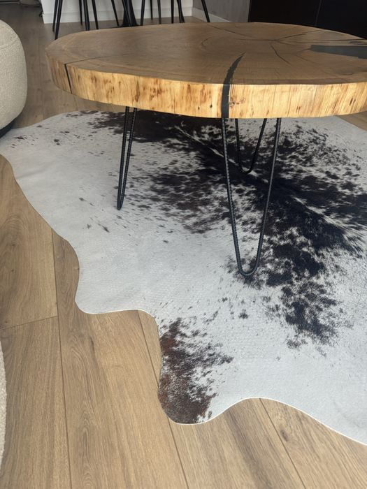 Măsuță de cafea din lemn masiv și rășină epoxidică