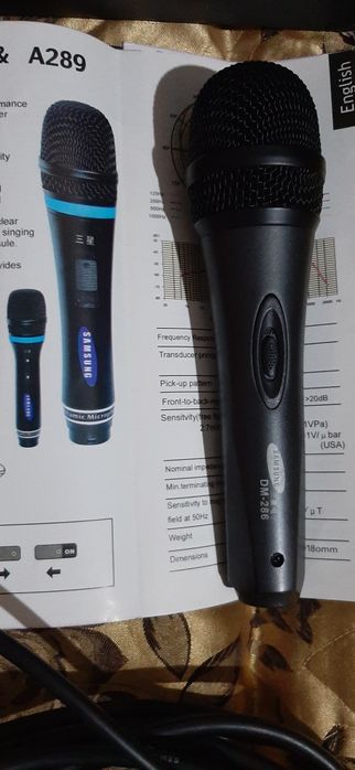 Микрафон динамический проводной. Samsung