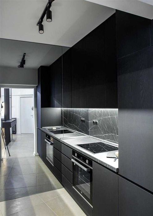 Дава се под наем Двустаен апартамент в Бургас, Изгрев - 50 кв.м за 204 € - Снимка #2