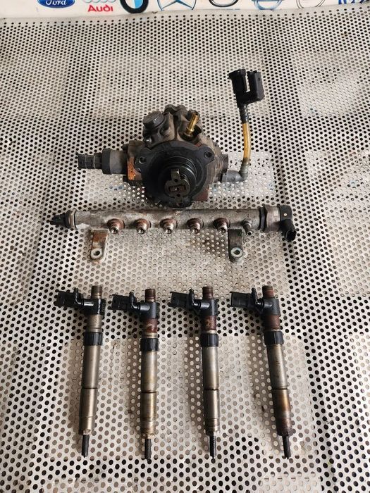 Kit Injectie Injectoare Pompa Rampa Peugeot 2.2 Diesel Hdi 407 607 4007 Citroen C5 C6 C8 C-Crosser