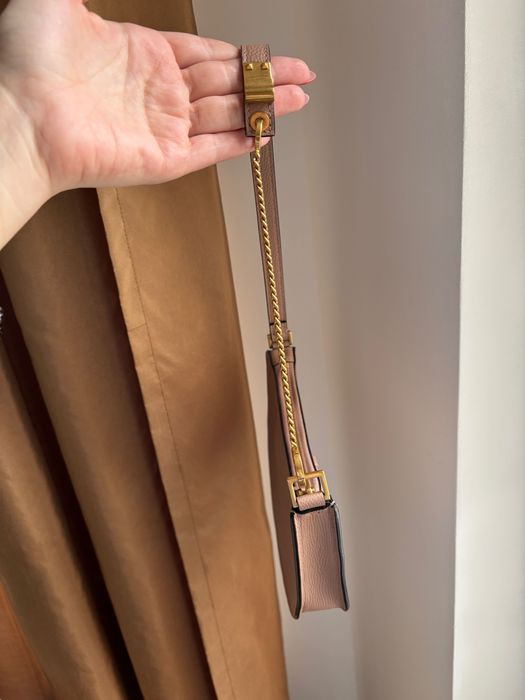 Valentino Garavani mini VLogo Signature Hobo bag ЧАНТА