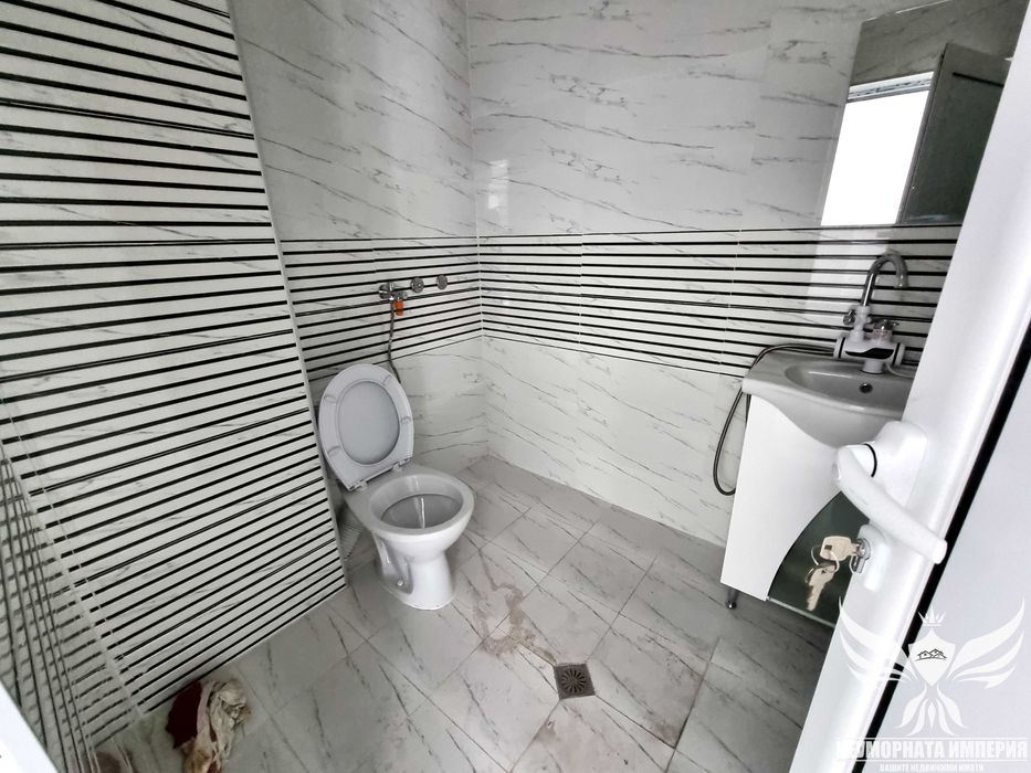 Продавам 165кв помещение офис студио магазин с тераса в гр.Асеновград