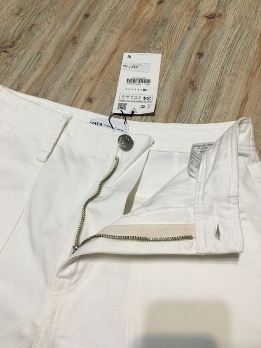 Blugi albi cargo Zara