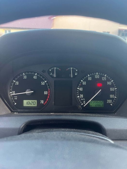 Vând Skoda Fabia