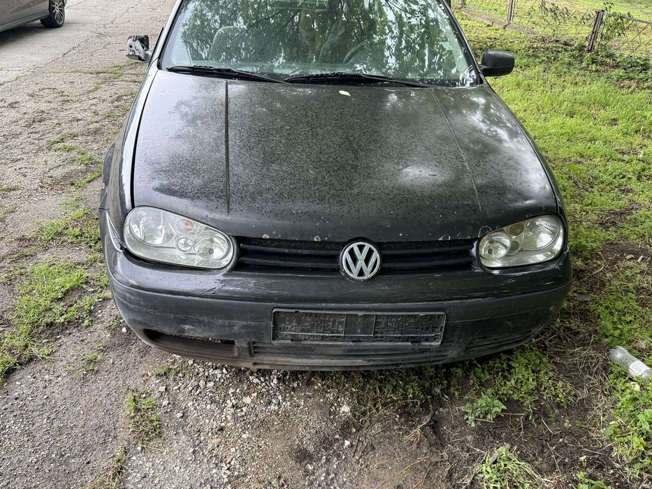 VW Golf 4 2.0 газ бензин бракуван може и на части