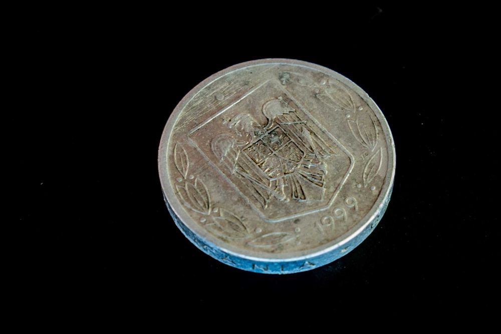 Monede vechi de  500 lei an 1999 5000 lei 2001/2004 1000 lei 2001/2004