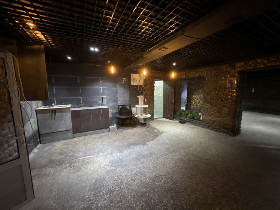 Продаётся подвальное помещение в г Алмалык под частный бизнес. 500кв.м
