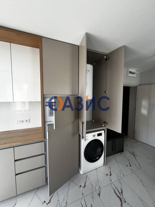 # 33519078 Двустаен апартамент в комплекс Емилия Романа Парк, Слънчев