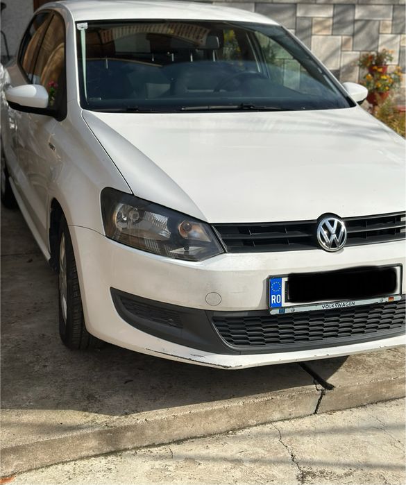 VOLKSWAGEN Polo