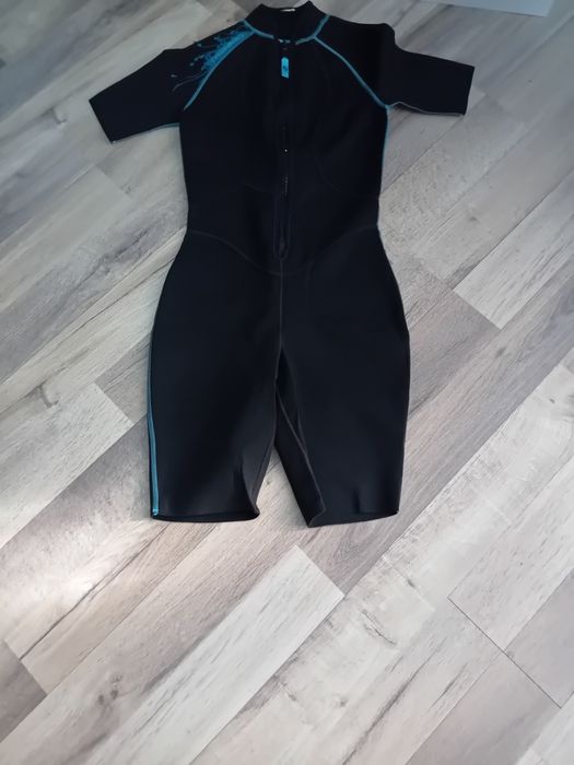 Vând costum neopren pentru scufundari marca TRIBORD -nou
